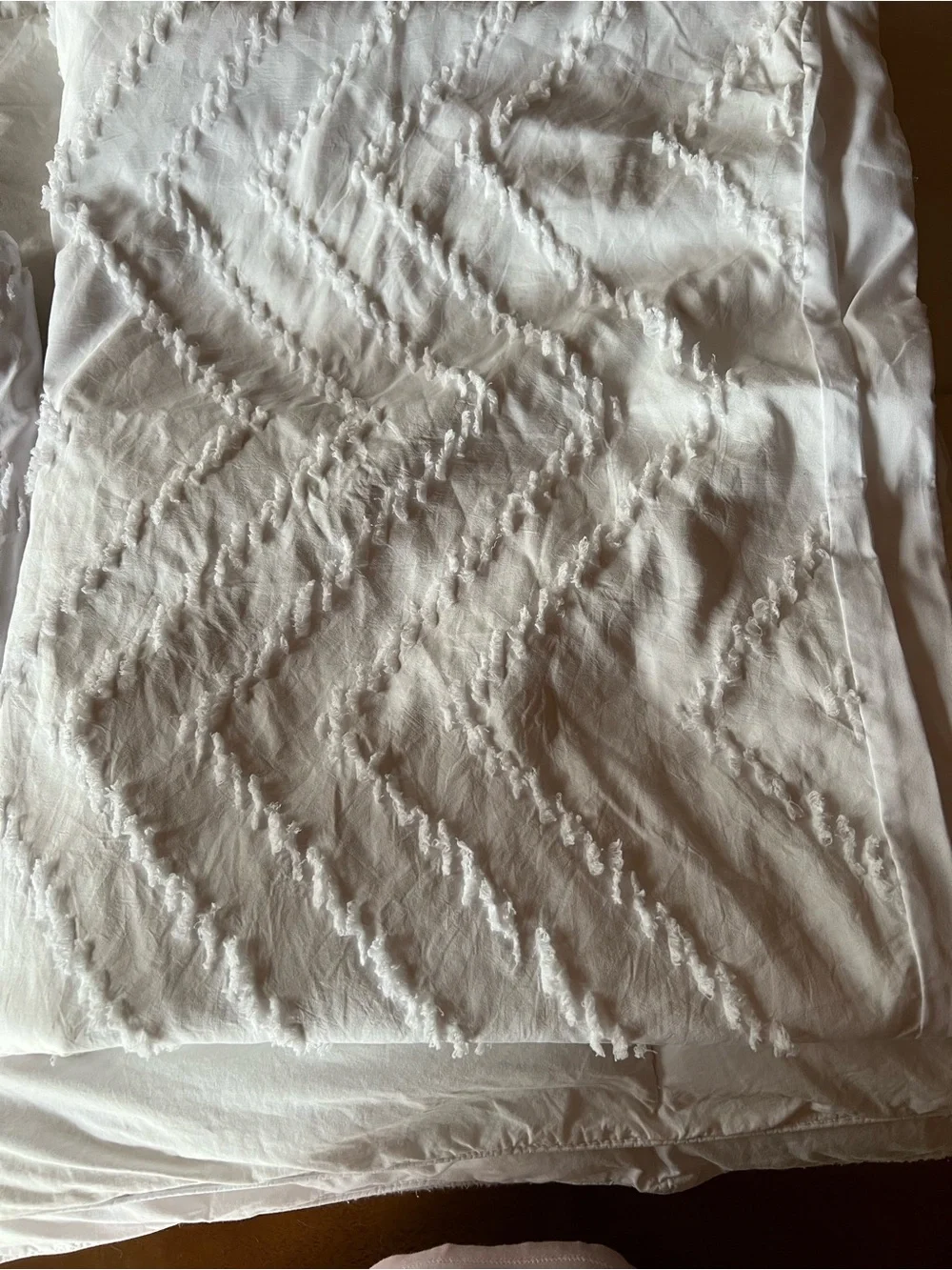 Kohl's White Textured Cotton Twin Duvet Cover With One Pillow Case.